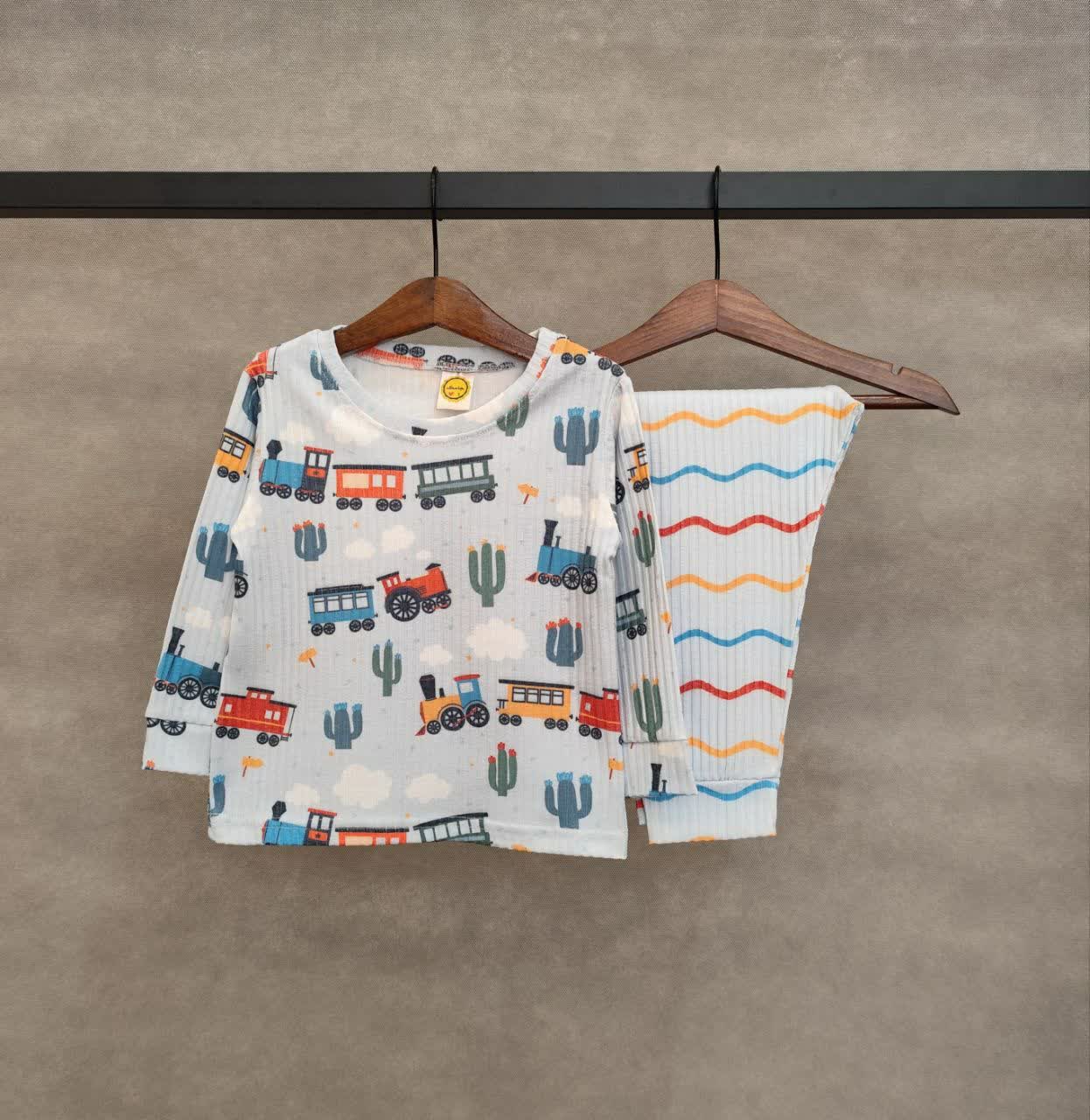 ست راحتی ریلی طرح قطار1